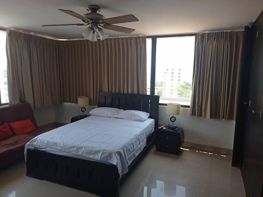 Apartamento Acogedor Con Excelente Vista Al Mar. Santa Marta (Magdalena)